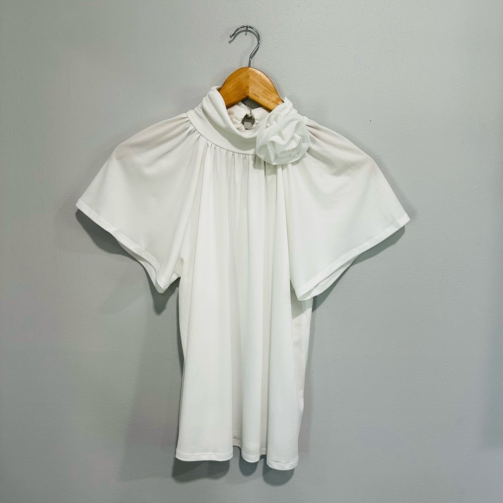 Cable & Gauge White Blouse Elegant Design